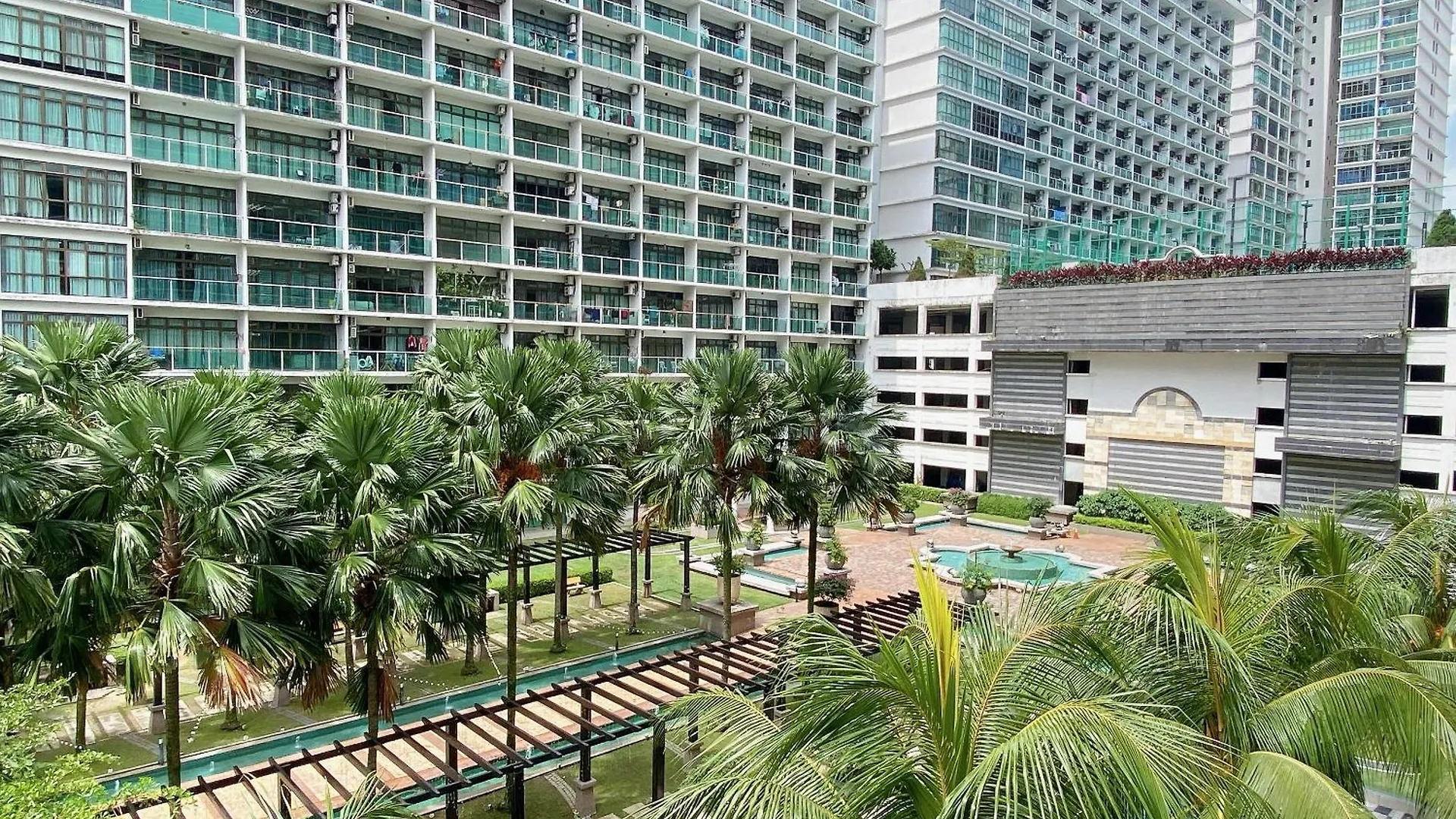 Apartment 31 - Cozy & Chill Lake View Suite At Mount Austin Johor Bahru