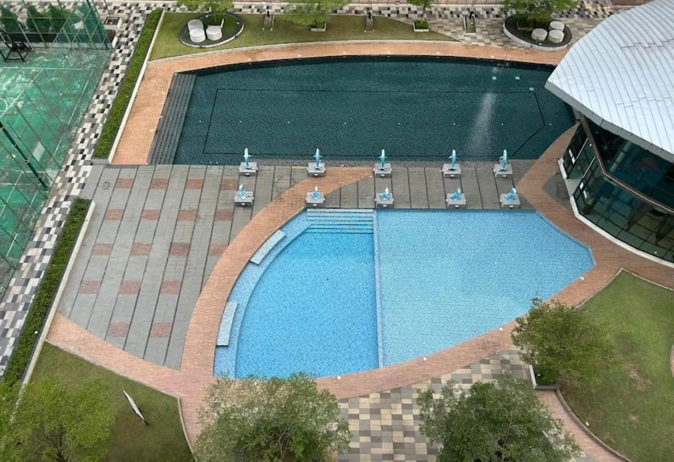 31 - Cozy & Chill Lake View Suite At Mount Austin Johor Bahru